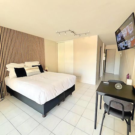 Les Studios Famandiers Saint-Raphaël Extérieur photo